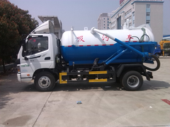 福田欧马可5方吸污车