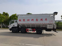 福田瑞沃（国六）三轴散装饲料运输车