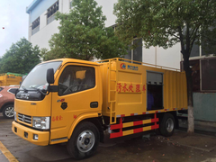 蓝牌东风小多利卡污水处理车