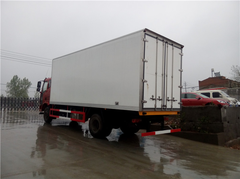 解放J6L 6.8米冷藏车