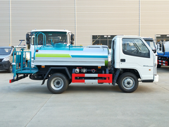 解放蓝牌2方洒水车