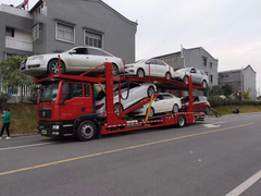 重汽汕德卡4X2轿运车（最多可装6台）