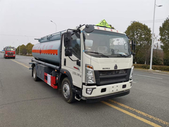 重汽豪沃国六运油车