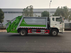 重汽豪沃宽体国六压缩垃圾车