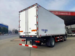 重汽豪翰豪沃系列小三轴9.45米冷藏车