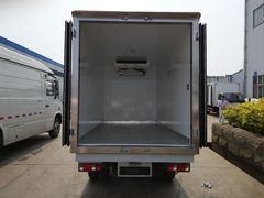 长安后双轮3米冷藏车