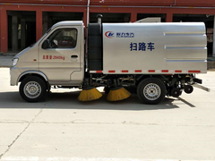 长安扫路车图片
