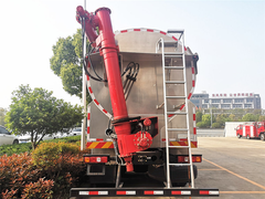 陕汽前四后八40方散装饲料运输车