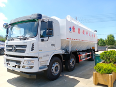 陕汽轩德X6小三轴国六饲料车