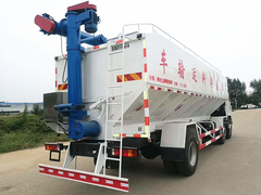 陕汽轩德小三轴30方散装饲料运输车