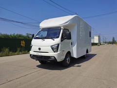 飞碟汽车缔途国六流动服务理发车