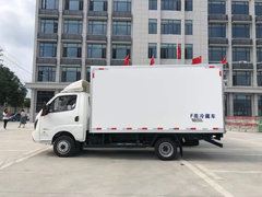 飞碟缔途国六柴油3.8米蓝牌冷藏车